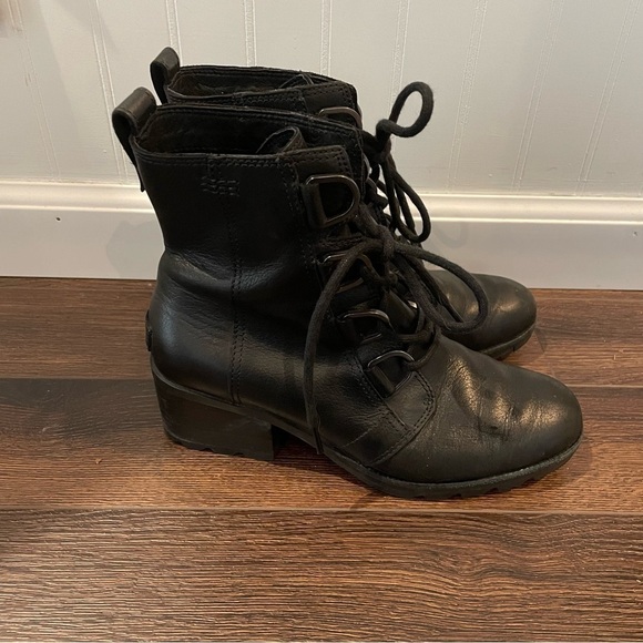 Sorel Cate Lace Up Lug Sole Moto Boots in Black 8.5 - Picture 3 of 13